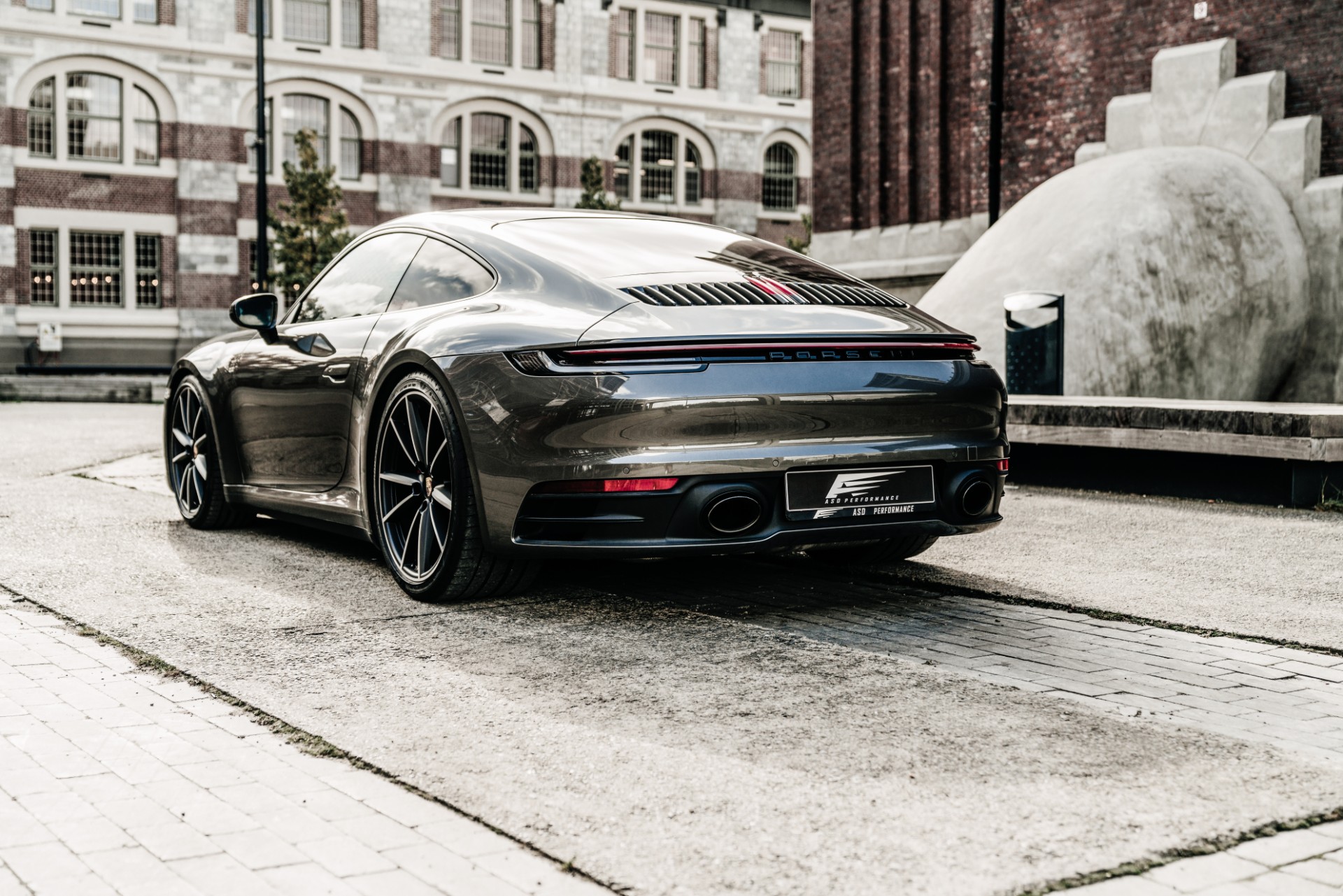 porsche 992 (13)