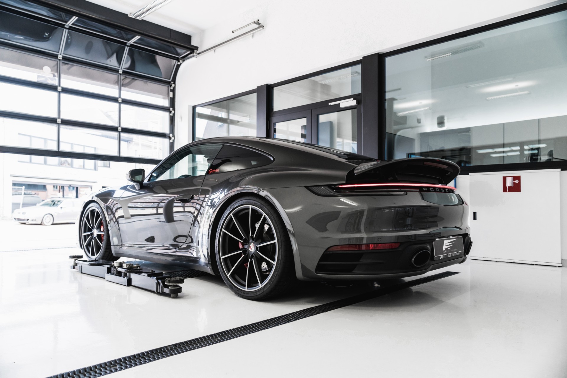 porsche 992 (3)