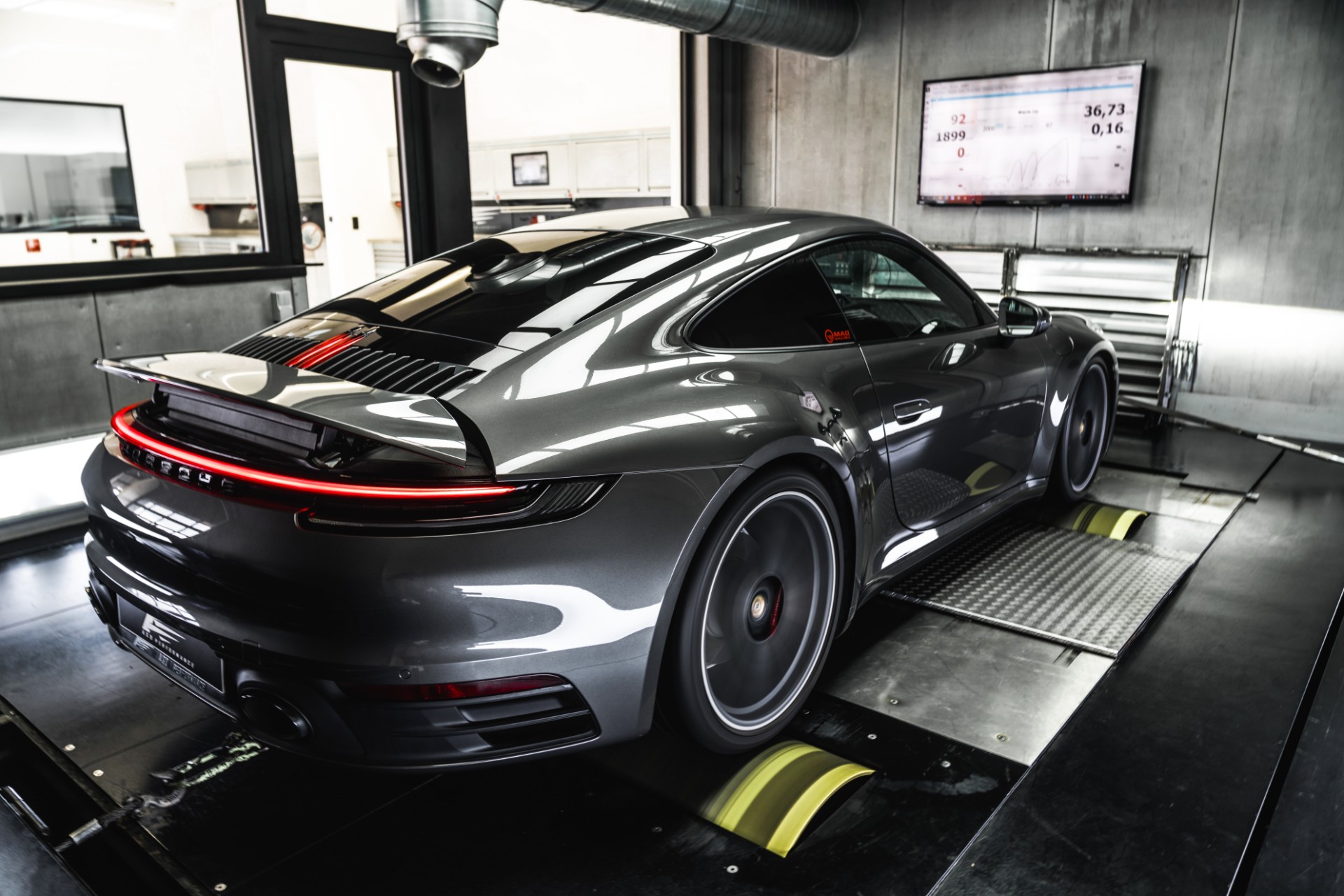 porsche 992 (52)