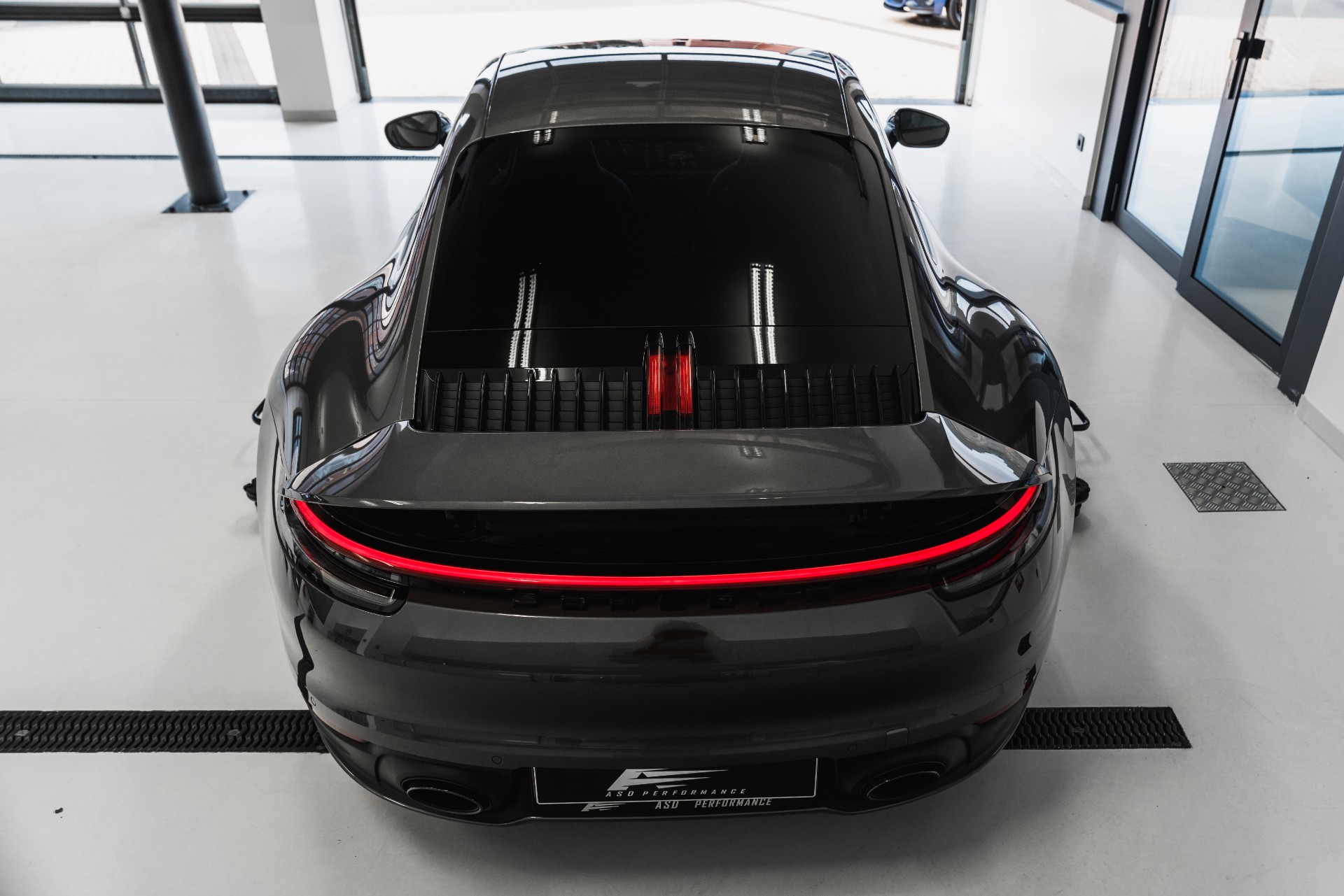porsche 992 (6)