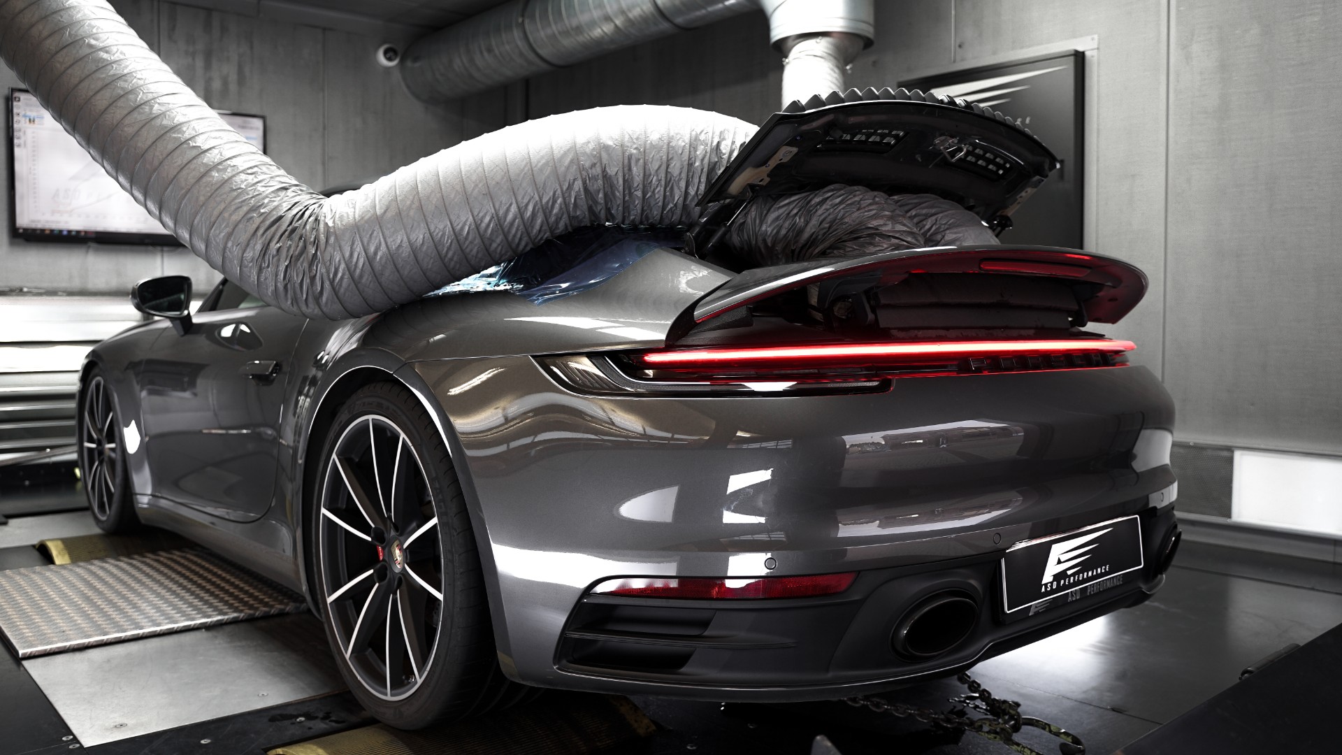 porsche 992 (7)